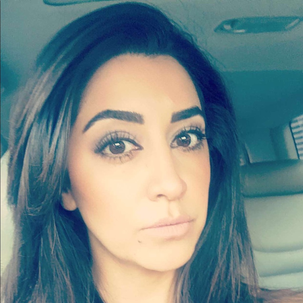 Meet your Posher, Afshan